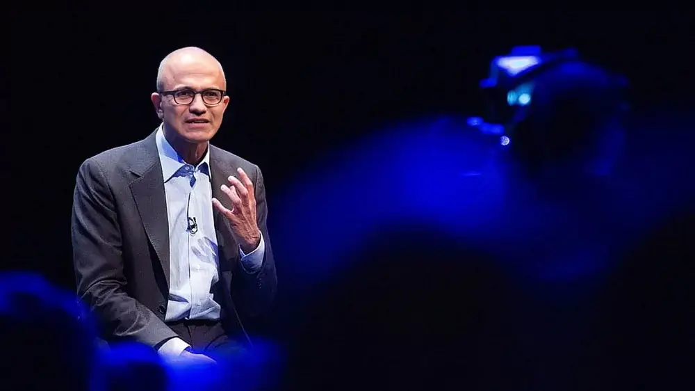 Biografi Satya Nadella dan Transformasi Microsoft